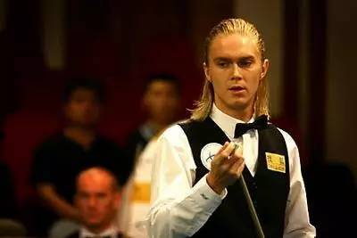 美记：马刺不愿放弃卡斯尔和哈珀，即便交易对象是字母哥