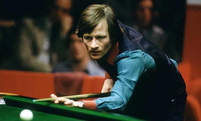 铜梁龙选帅举棋不定！张外龙或绝迹中超江湖，谢晖带队一年游？刘建业或逆袭